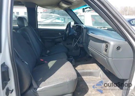 2002 Chevrolet Silverado 1500 from USA, damaged, VIN 2GCEC19W321421602